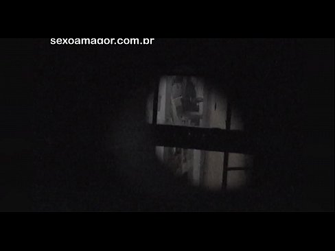 ❤️ Blondie dirakam video secara rahsia oleh intip kawasan kejiranan yang tersembunyi di sebalik batu bata kosong ️ seks super di lucah ms.pornsexphoto.ru ️❤